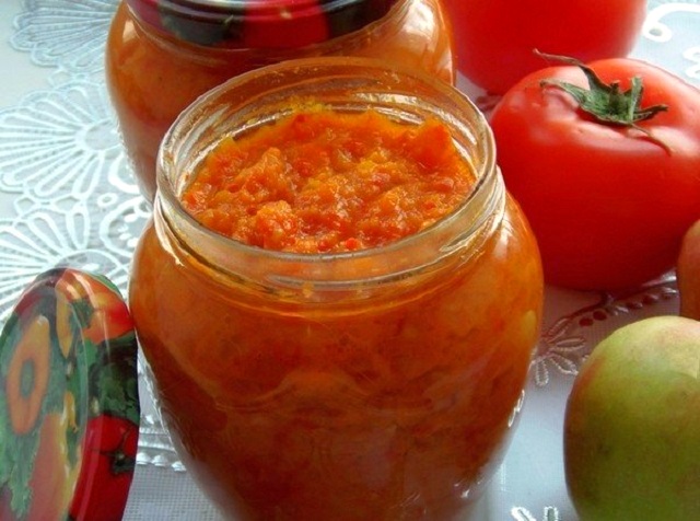 Аджика из яблок на зиму